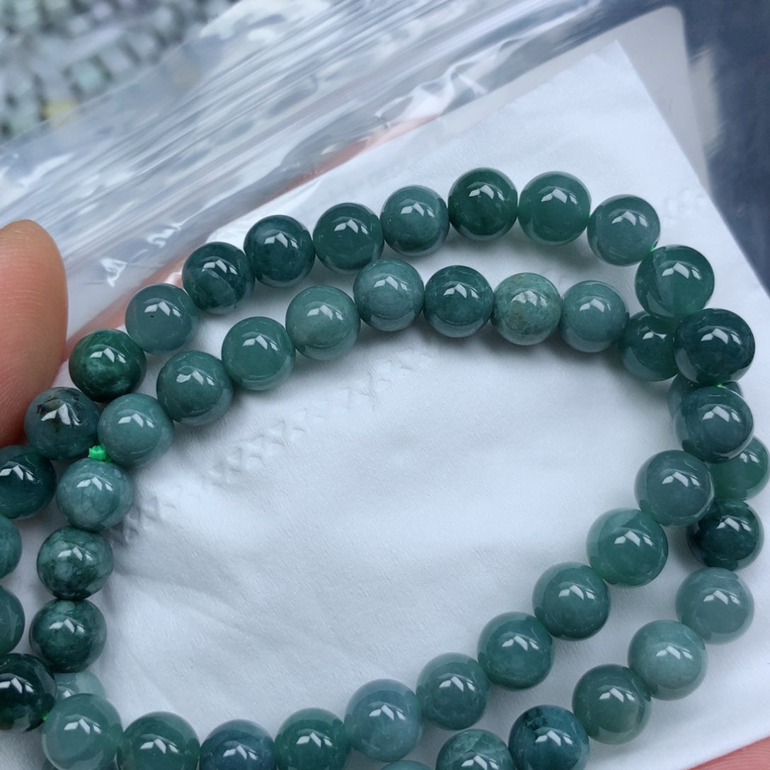 翡翠颈饰未镶嵌珠子