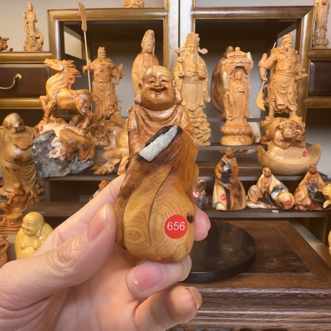 崖柏小木匠艺雕一物一拍