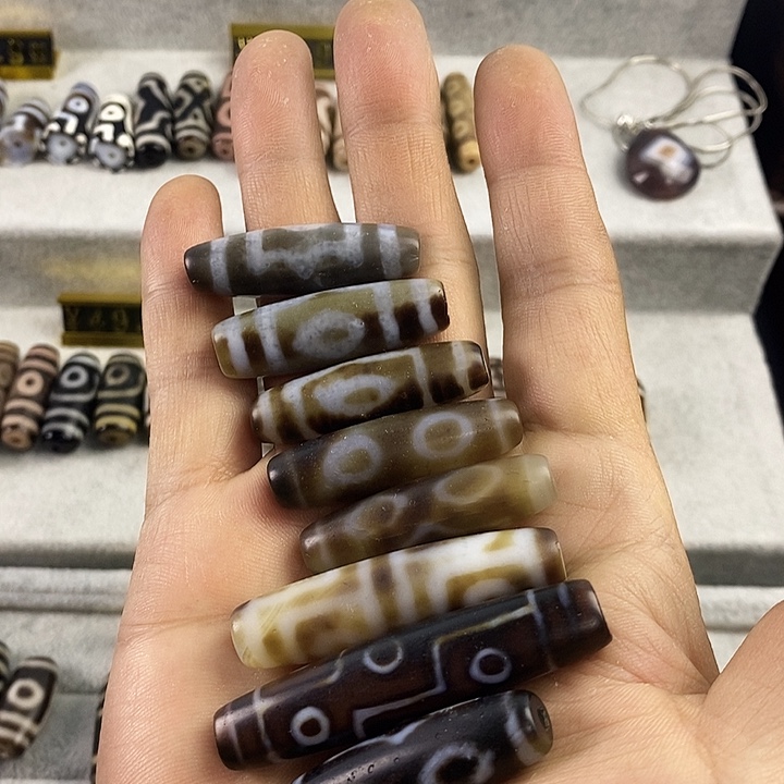 善***端玛瑙/玉髓合金颈饰