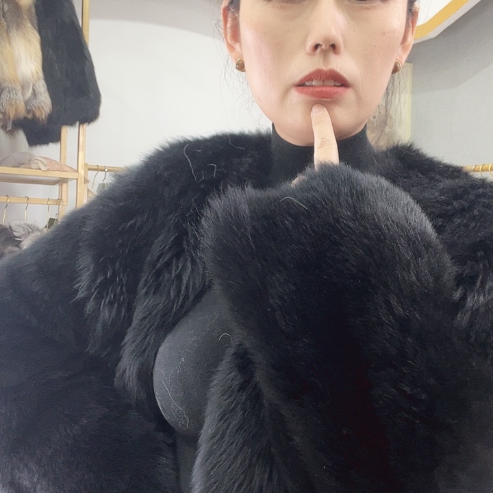 皮毛一体百搭款式外套女