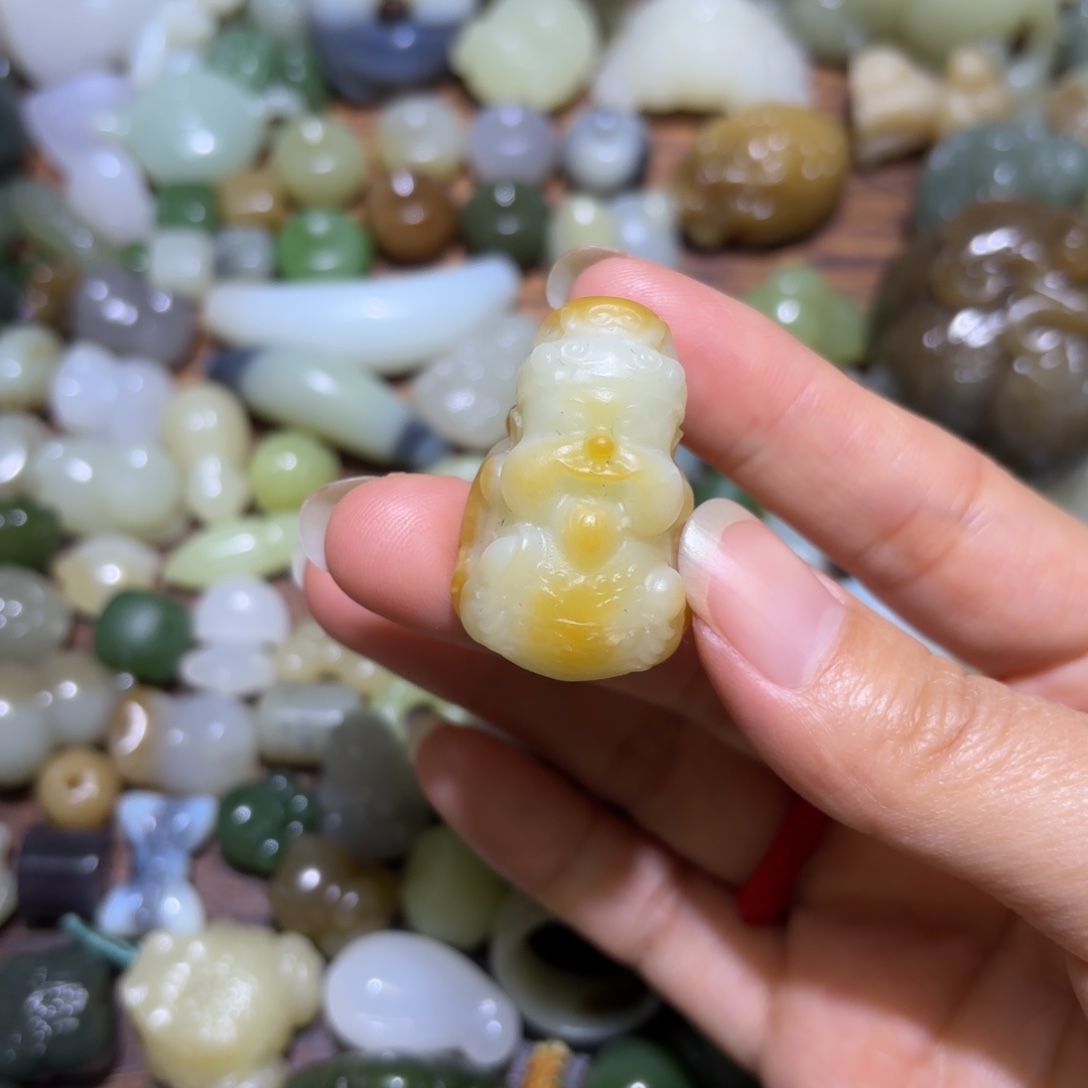 和田玉未镶嵌珠宝半成品