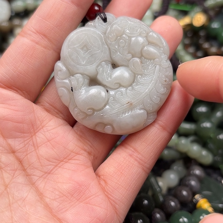 和田玉未镶嵌颈饰