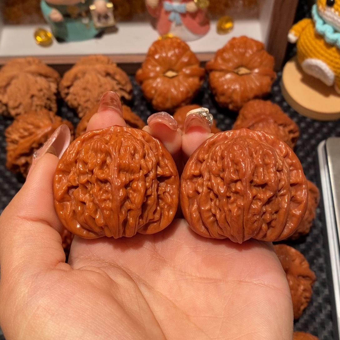 吊坠桃核41四座楼，1121