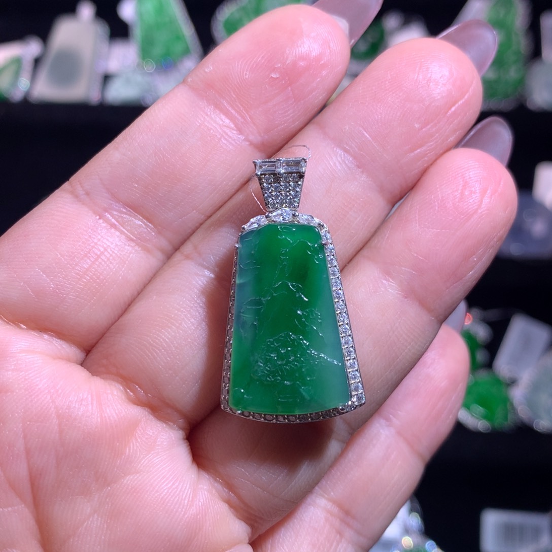 【闪购商品】颈饰银S925镶嵌翡翠天然翡翠