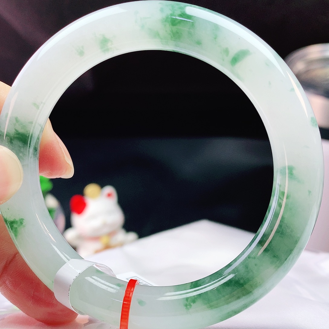 未镶嵌手镯翡翠55胖绿花