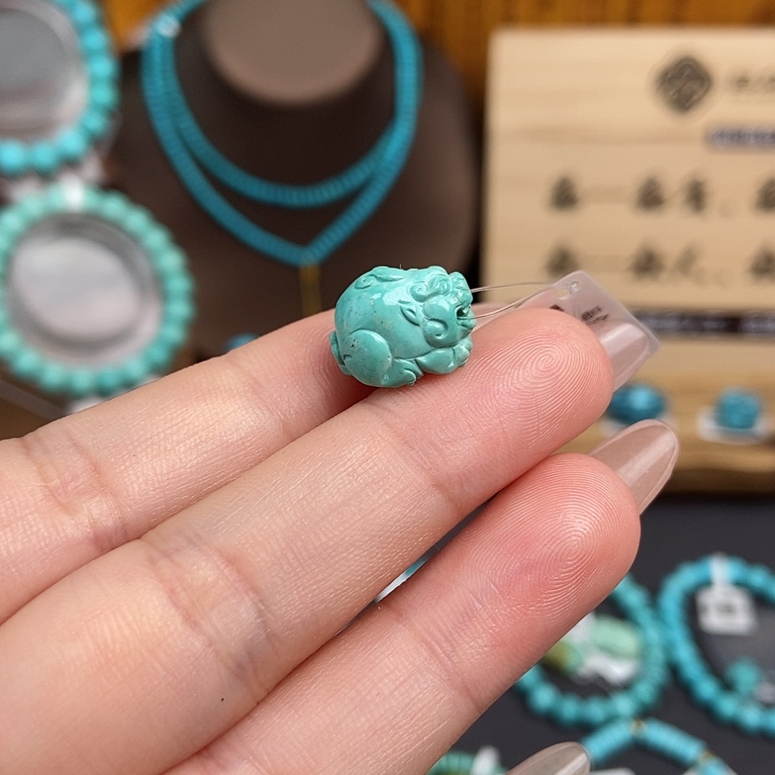 绿松石雕刻未镶嵌