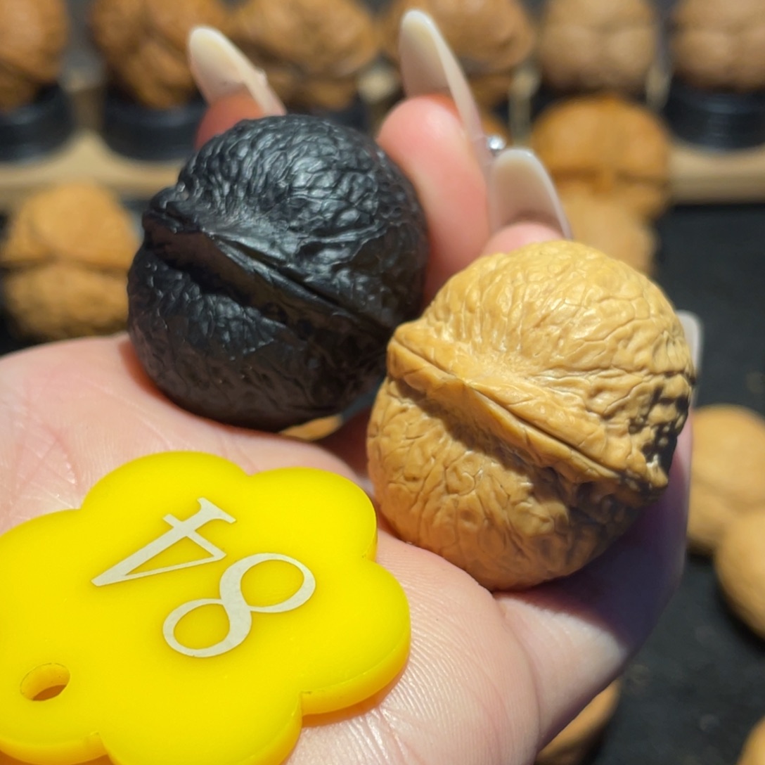 双色龙珠核桃33。        