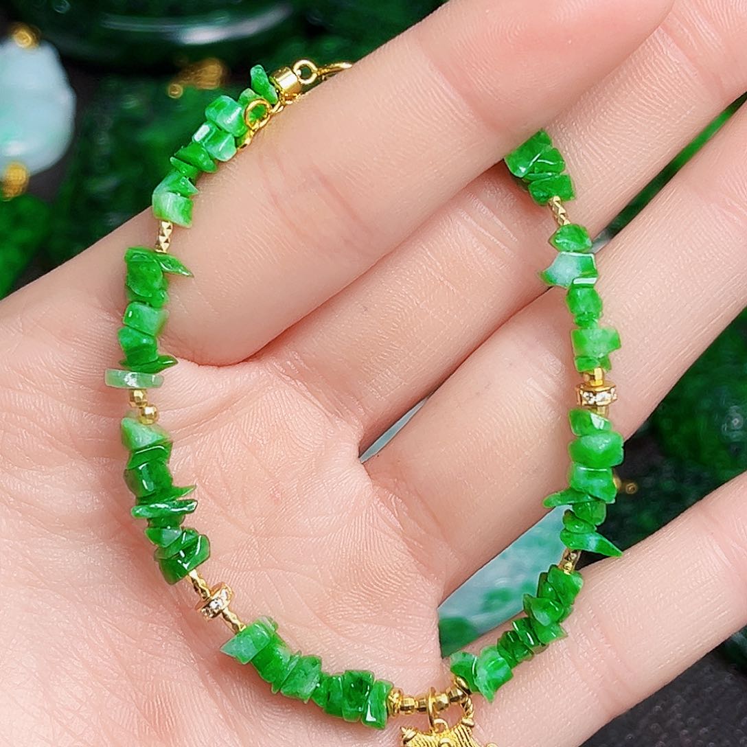 颈饰未镶嵌翡翠多样性