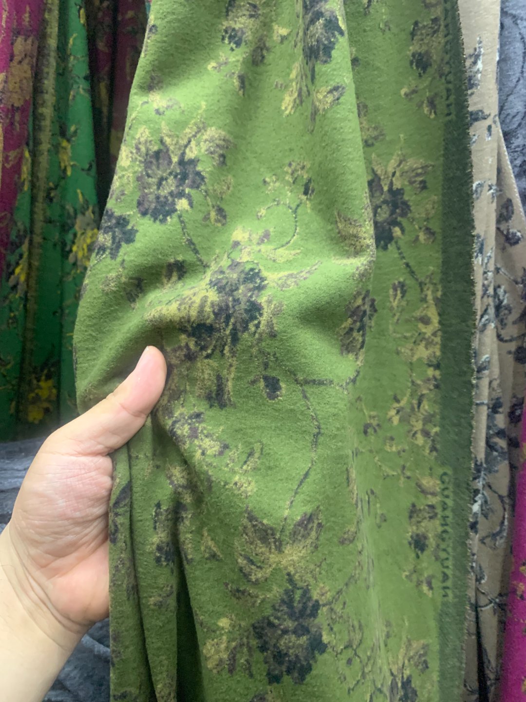 奢级羊绒织花-奢暖面料  高级定制类产品不支持退换货