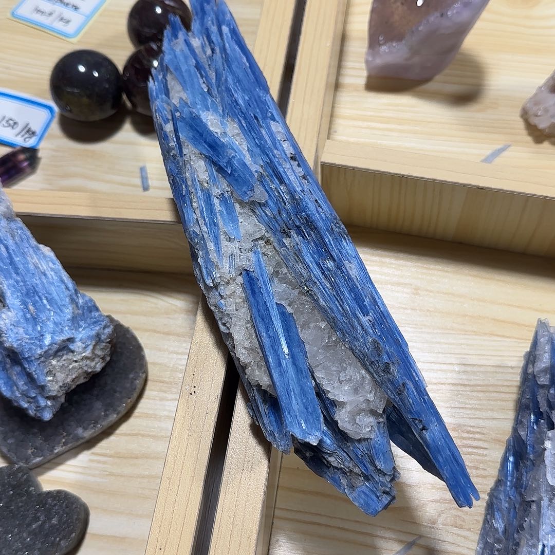 有机玻璃蓝晶原石