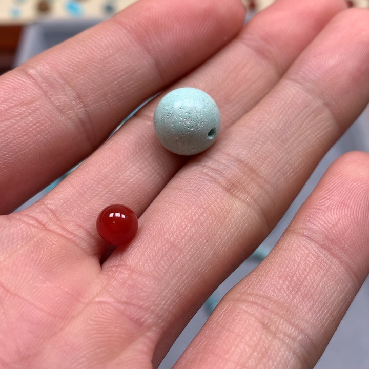 南红玛瑙配饰未镶嵌