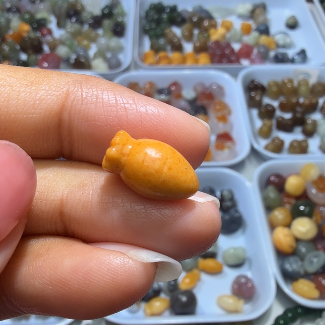 和田玉未镶嵌珠宝奇石