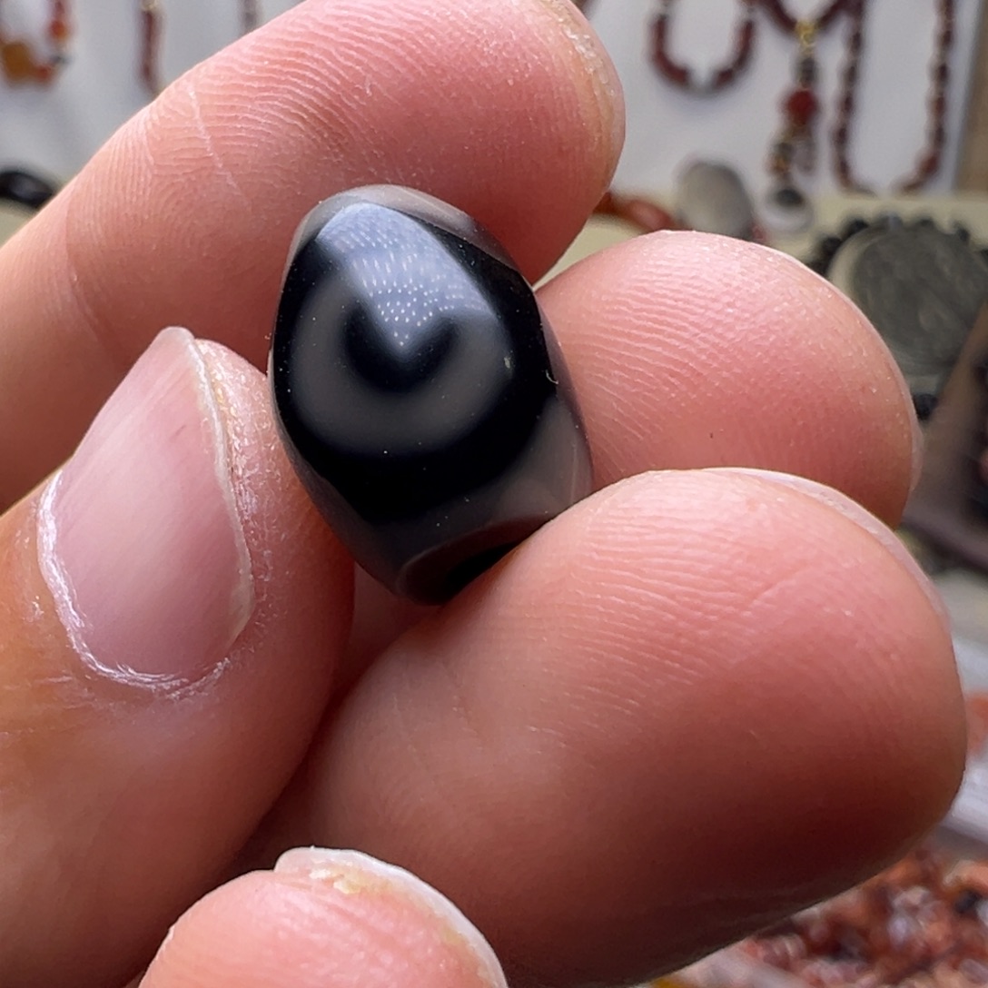 玛瑙/玉髓颈饰未镶嵌杨*刘