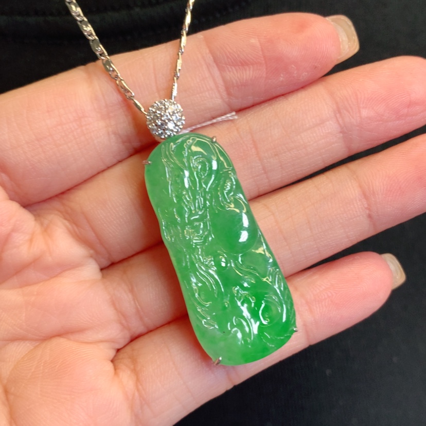 【闪购商品】翡翠18K金镶嵌吊坠(赠链)龙牌