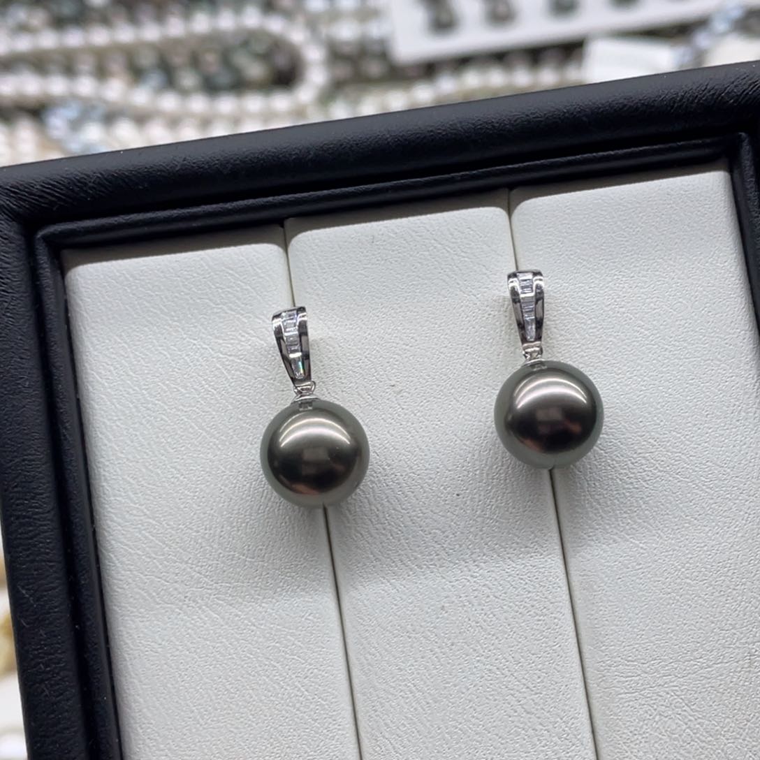 9K金镶嵌海水珍珠耳饰