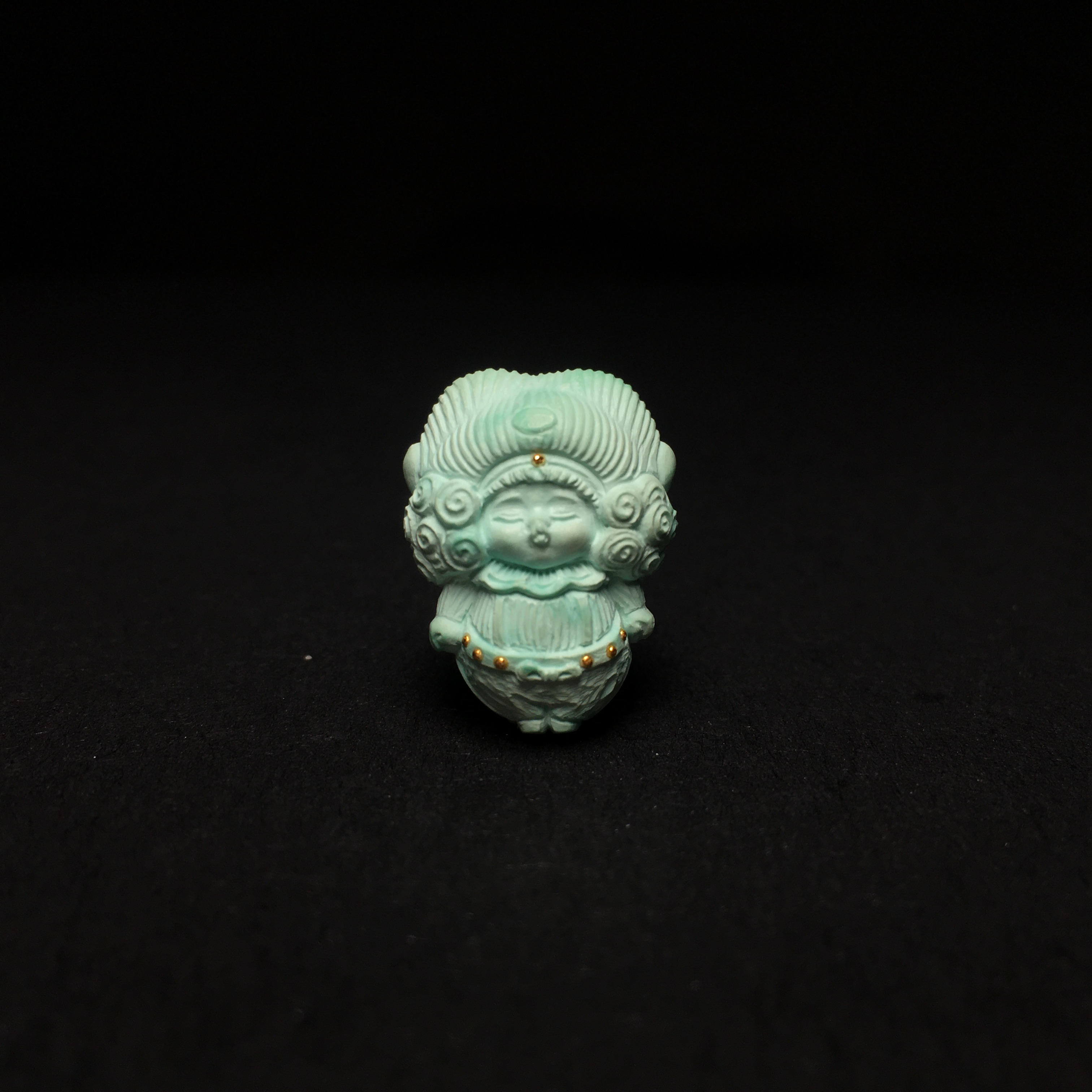 原矿绿松石菜籽黄花旦嘟嘟嘴童趣雕刻件立体全身精工手串配珠挂件