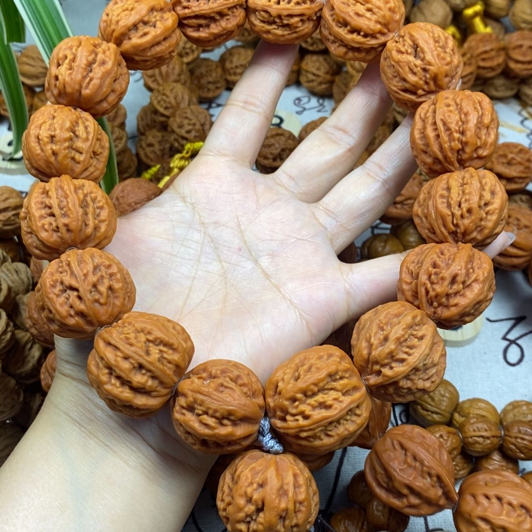 桃核吊坠粗筋暴恐