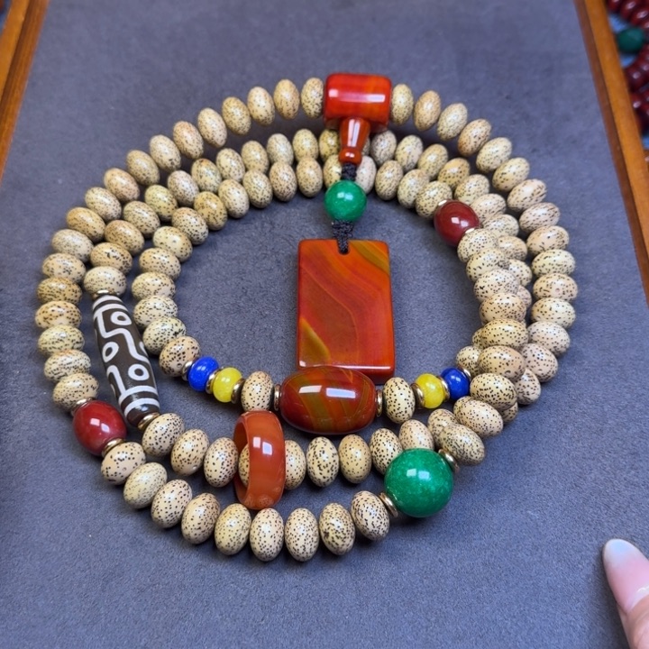 星月菩提吊坠是****?星月