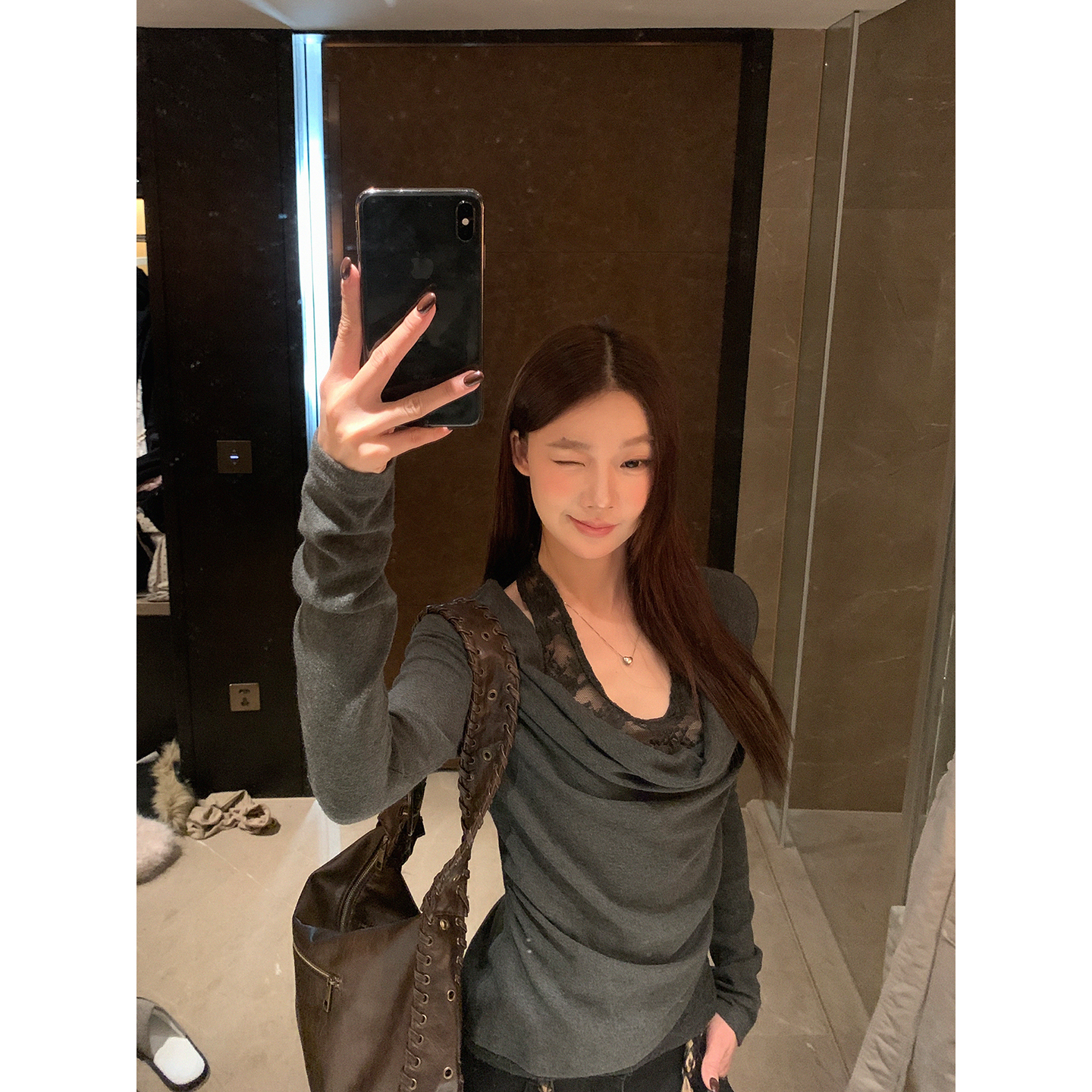 【HRG】秋冬新款灰色蕾丝挂脖设计感假两件T恤254X4508#