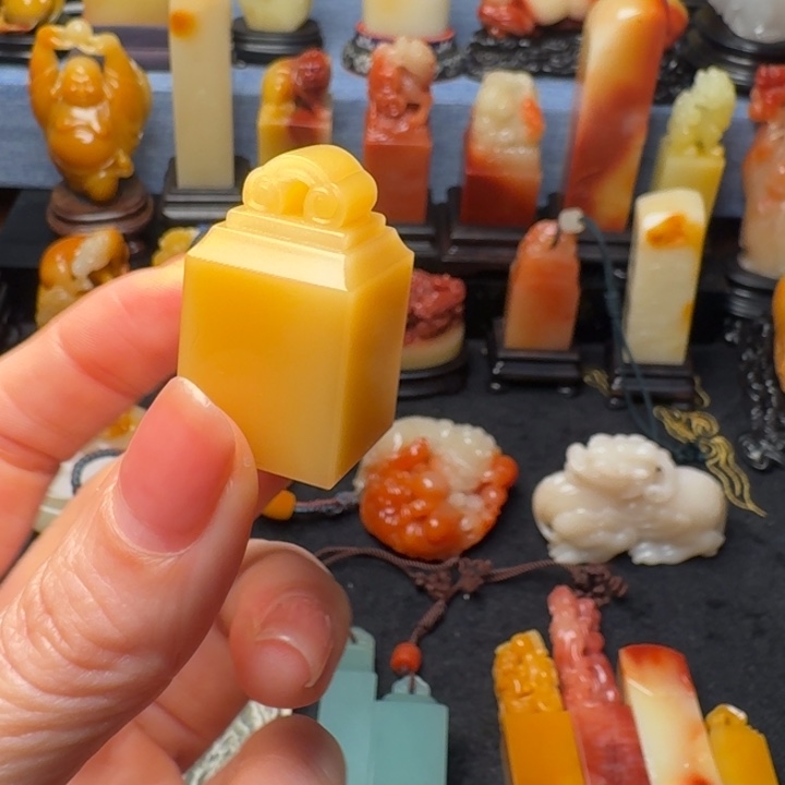 D***s寿山石印石寿山石芙蓉