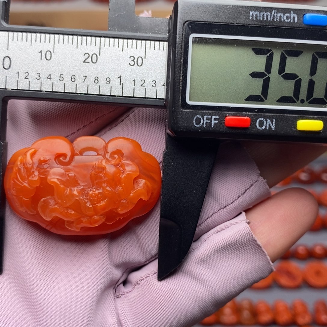 未镶嵌配饰南红玛瑙