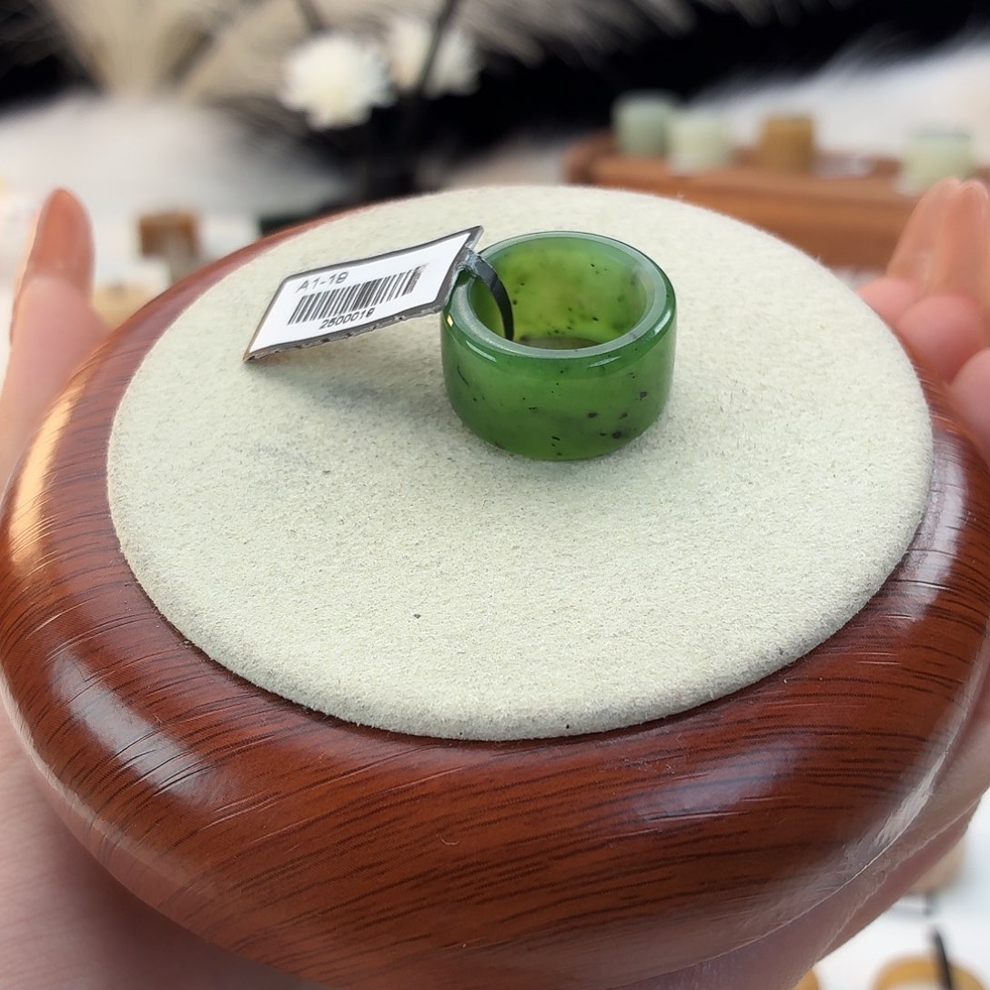 和田玉未镶嵌戒指碧玉圆切15.98mmj85