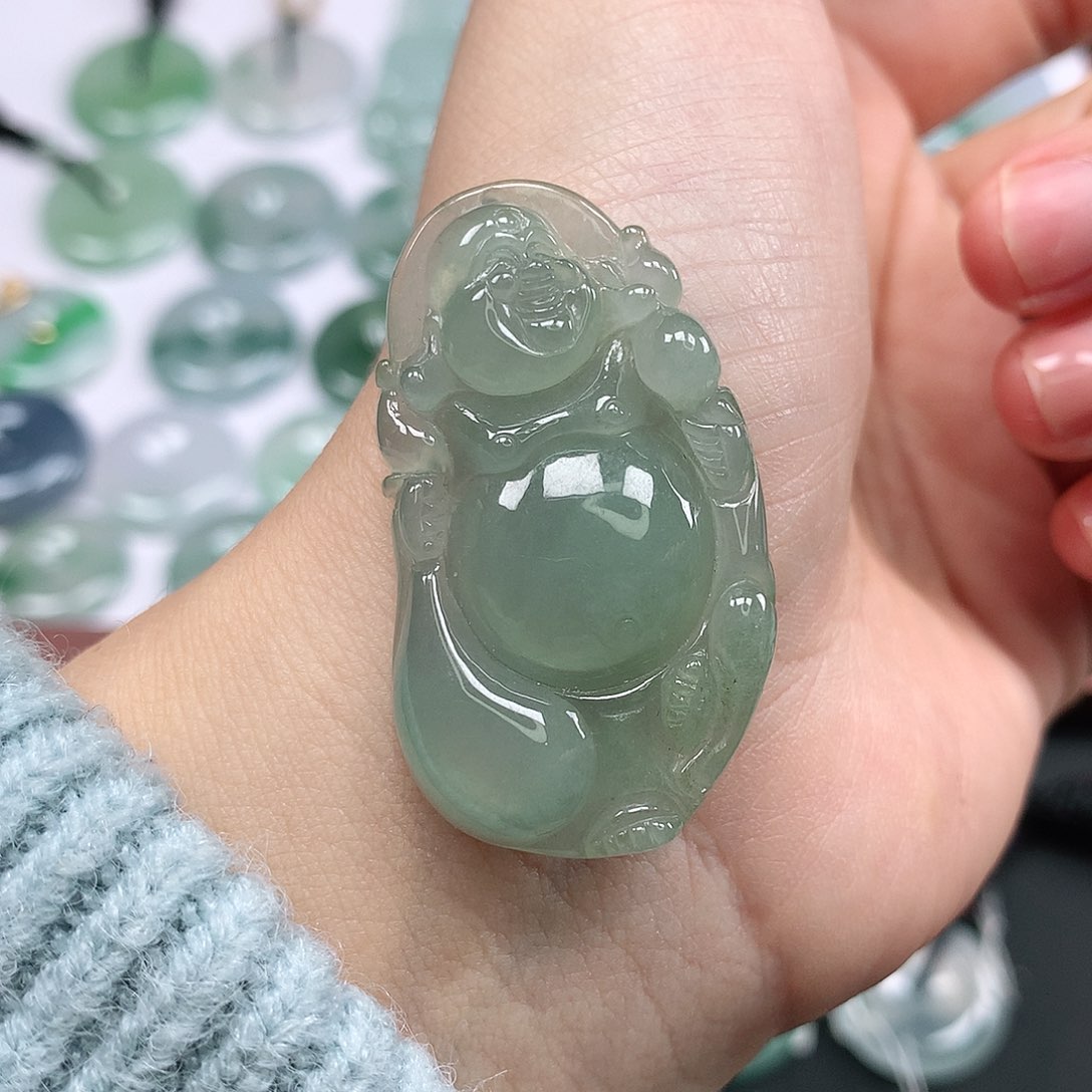 翡翠颈饰未镶嵌佛