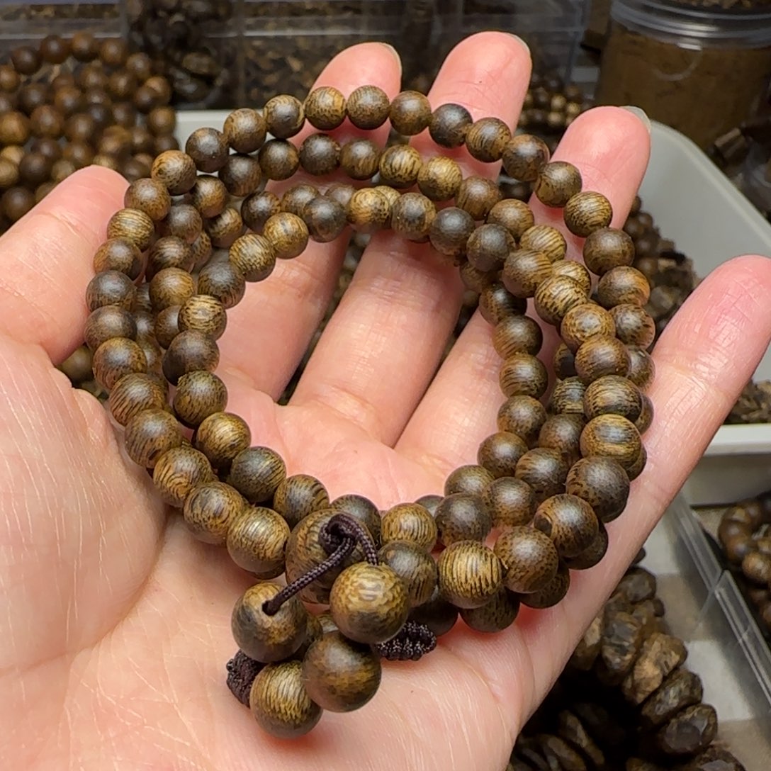沉香手串溢*多圈0.6规格海南老白棋虫漏圆珠13.9克