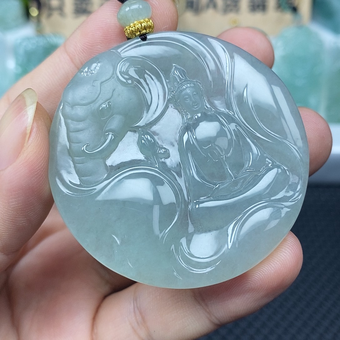 翡翠未镶嵌颈饰翡翠