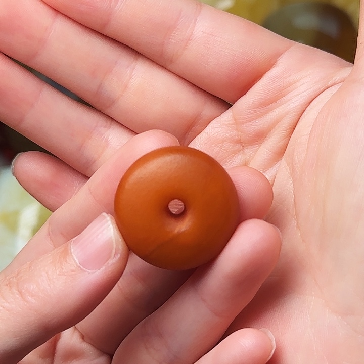 琥珀未镶嵌手链吊坠