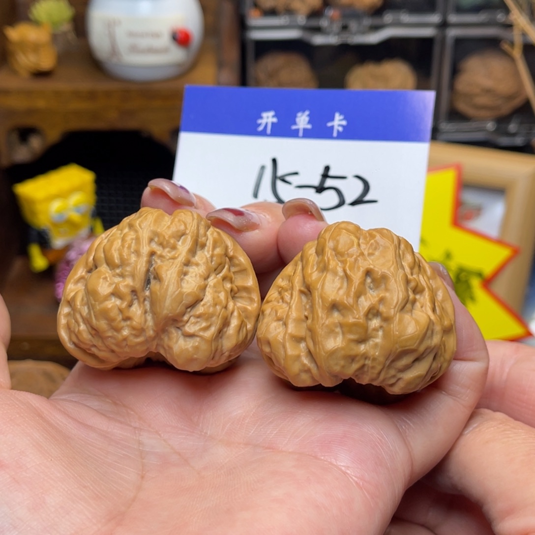 桃核把件蛤蟆40李。