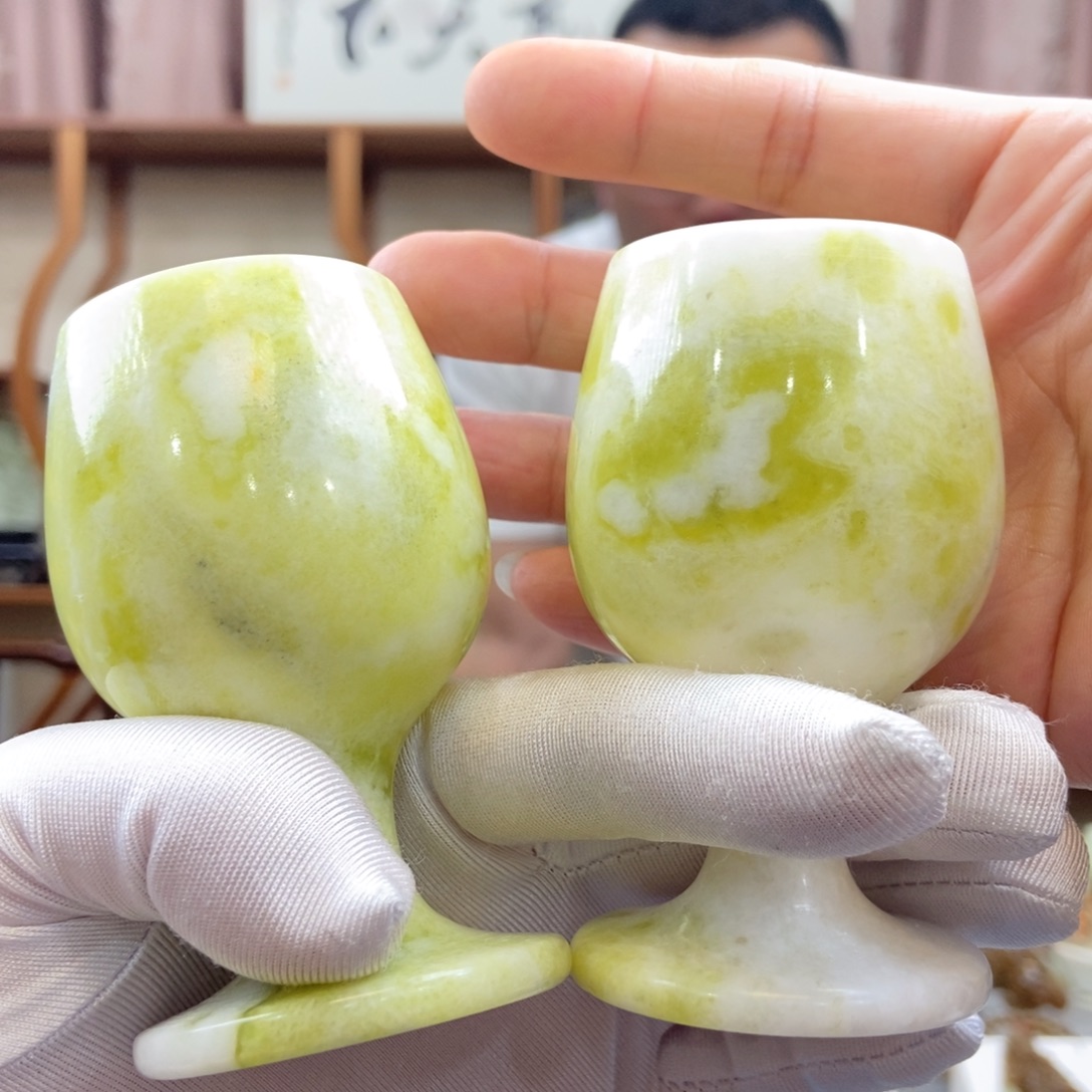 蛇纹石玉未镶嵌杯子（多样性发一件