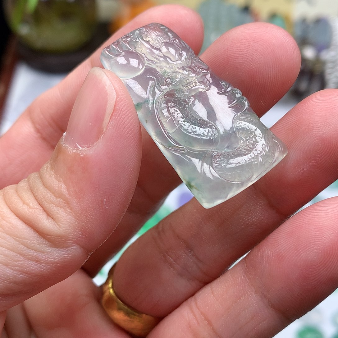 翡翠裸石缅甸天然A货翡翠冰种龙牌