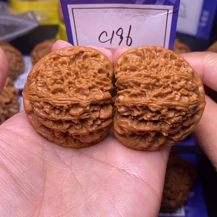 文玩核桃把件44三角疆c196