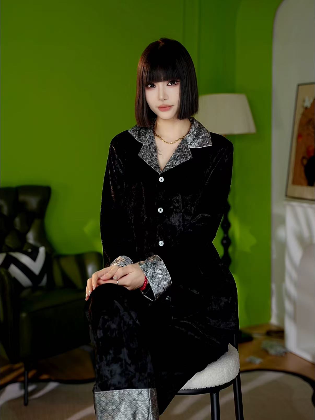 2025年新款轻奢春秋季舒适黑色气质金钻绒长袖睡衣家居服套装BYT