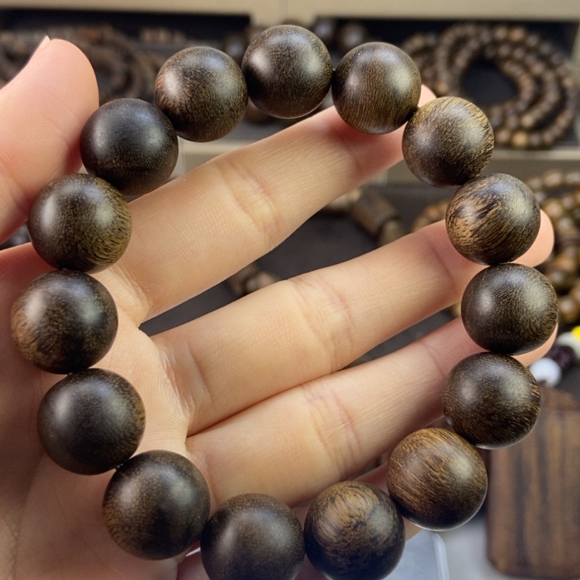 【闪购商品】沉香手串初**事越南芽庄白棋留疤玉化