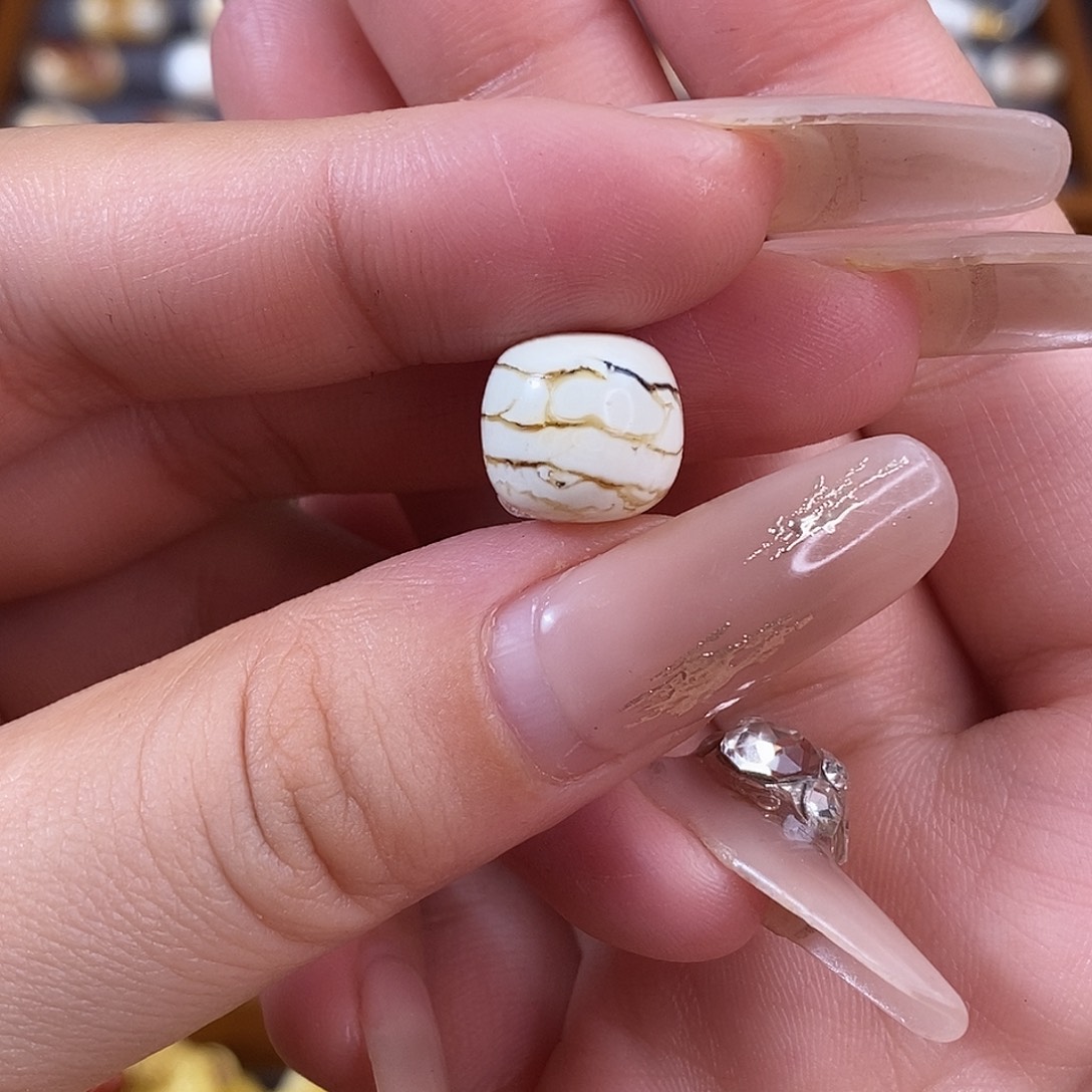 琥珀未镶嵌珠宝奇石琥珀蜜蜡微瑕