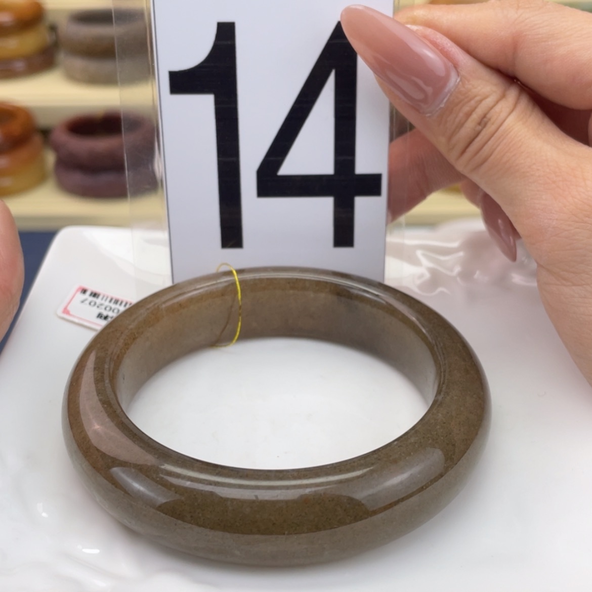 【闪购商品】石英质玉手镯未镶嵌