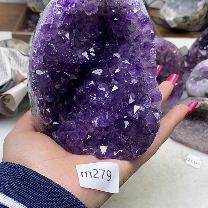 紫晶大型摆件（非配饰）未镶嵌