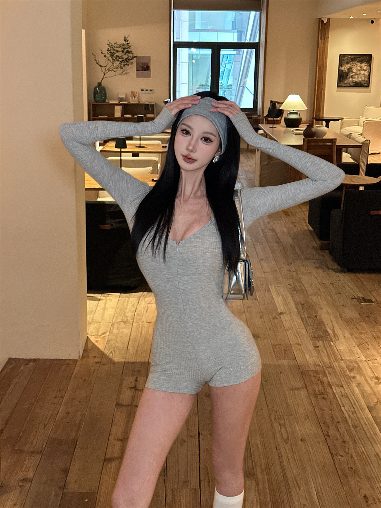 MOONSEE 辣妹灰色紧身长袖连体短裤女高腰包臀裤子运动休闲连衣裤