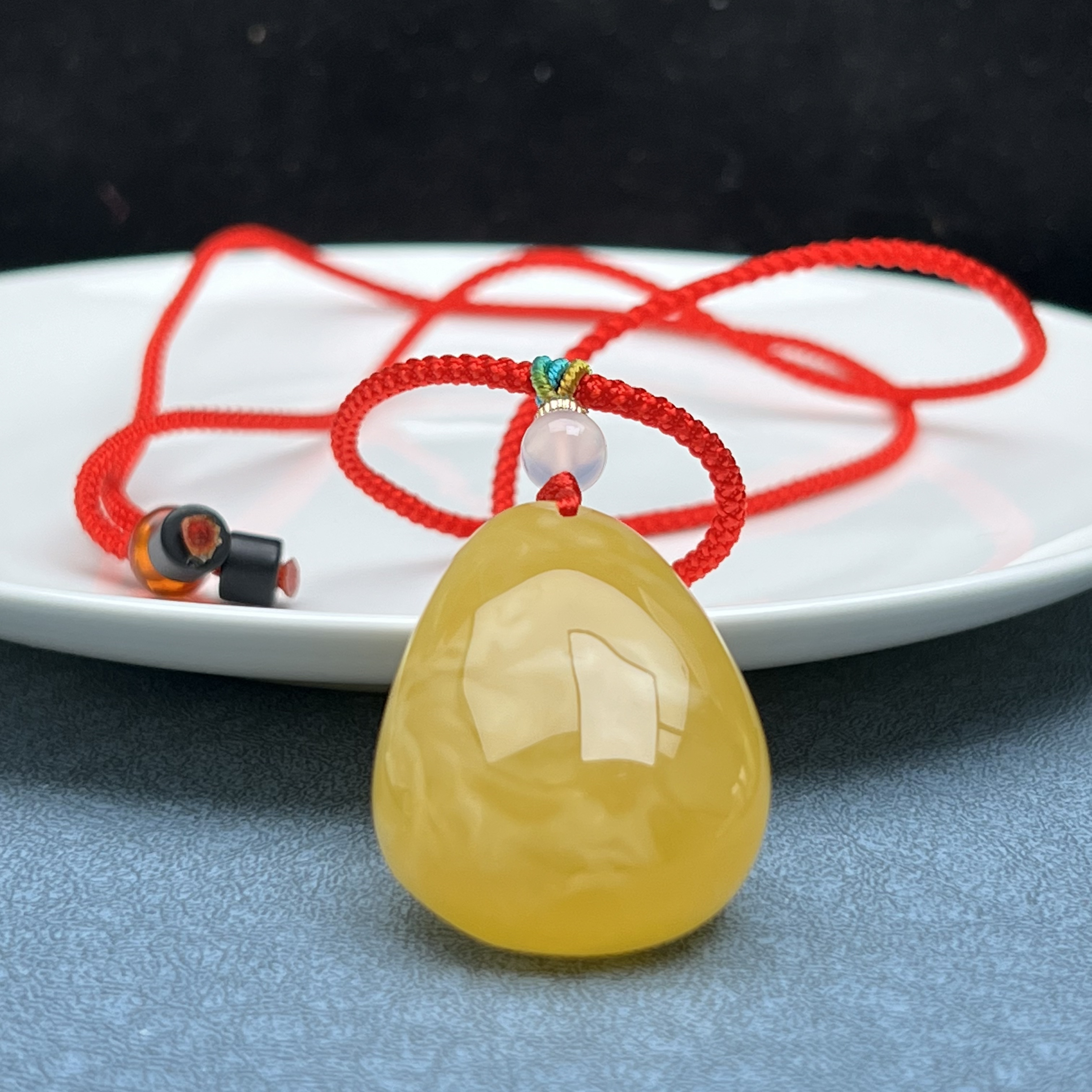 M3146天然蜜蜡 水滴吊坠7.6克/27*35*12mm 支持鉴定 假一罚四