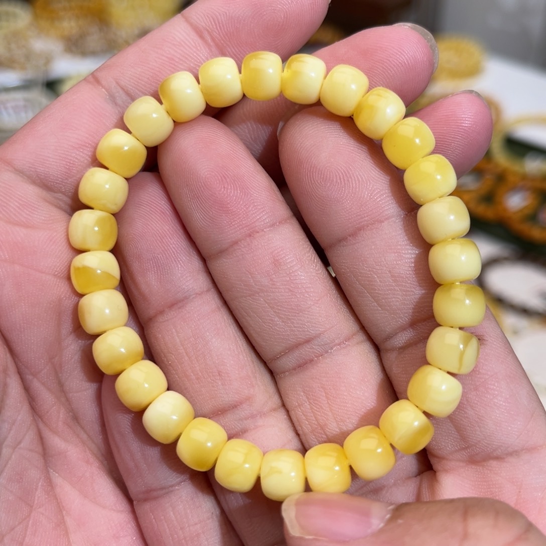琥珀未镶嵌手链归圆黄白蜡7.8mm