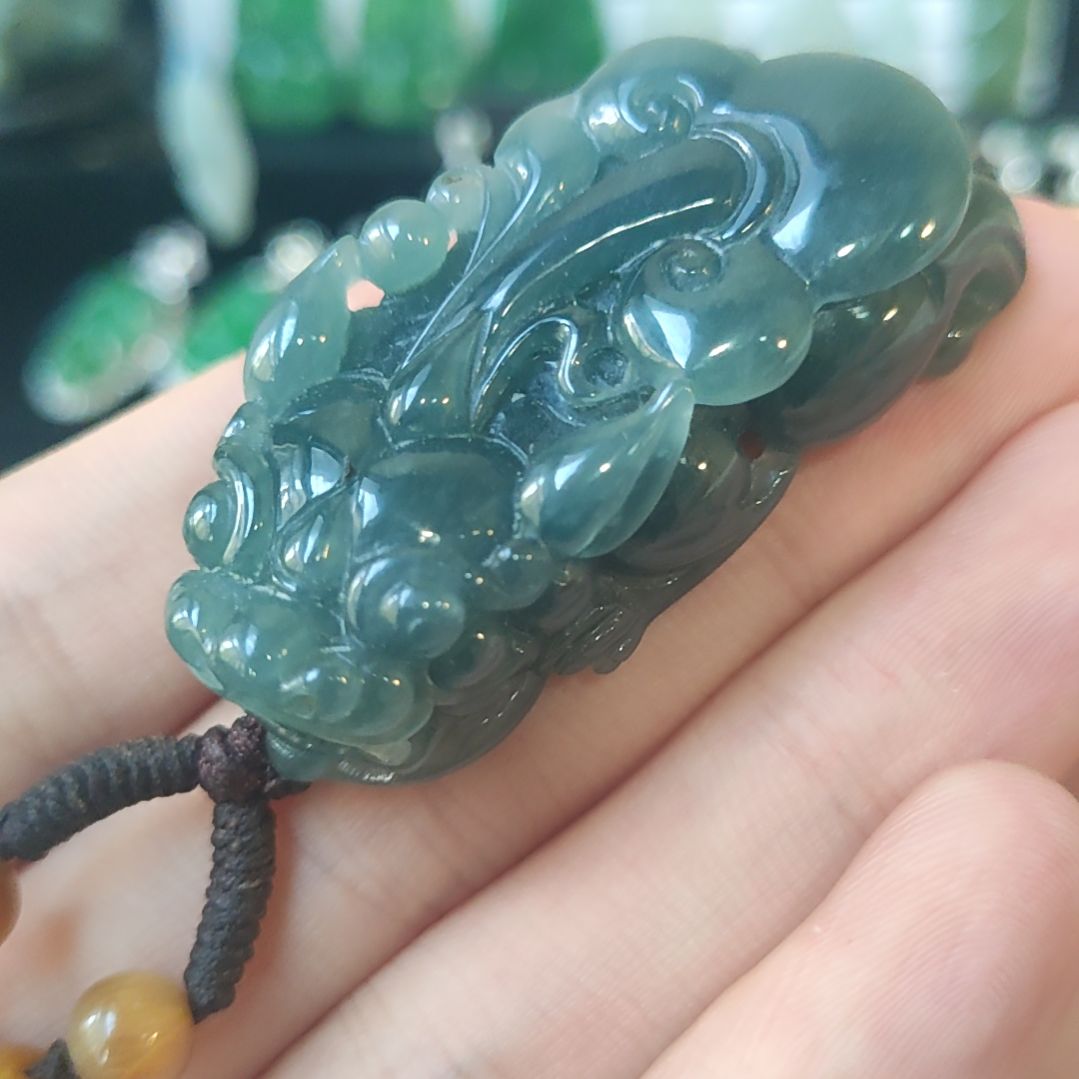 颈饰未镶嵌翡翠貔貅