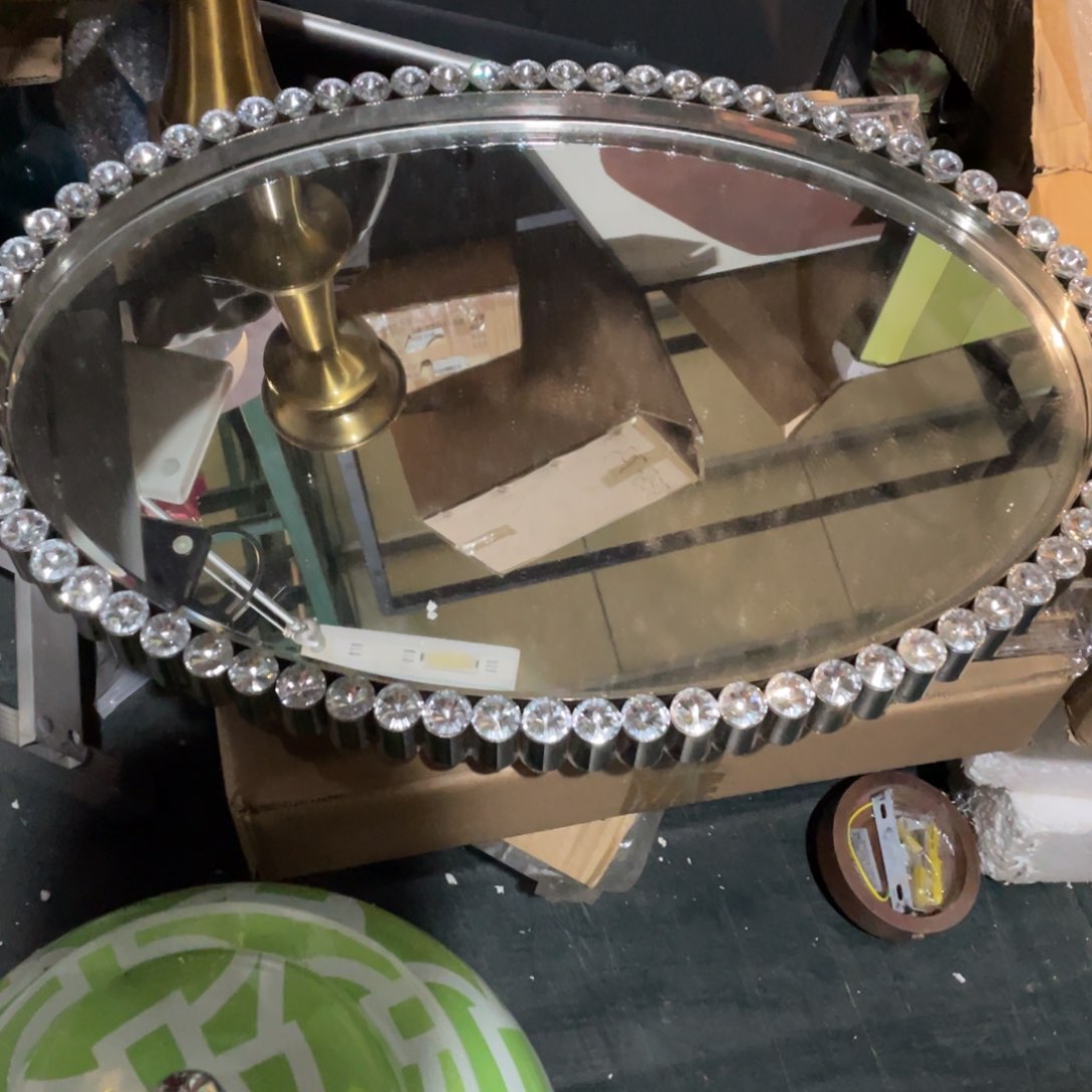 陶瓷花瓶，仿真绿植。