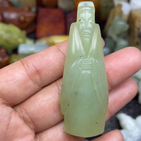 蛇纹石玉未镶嵌颈饰3