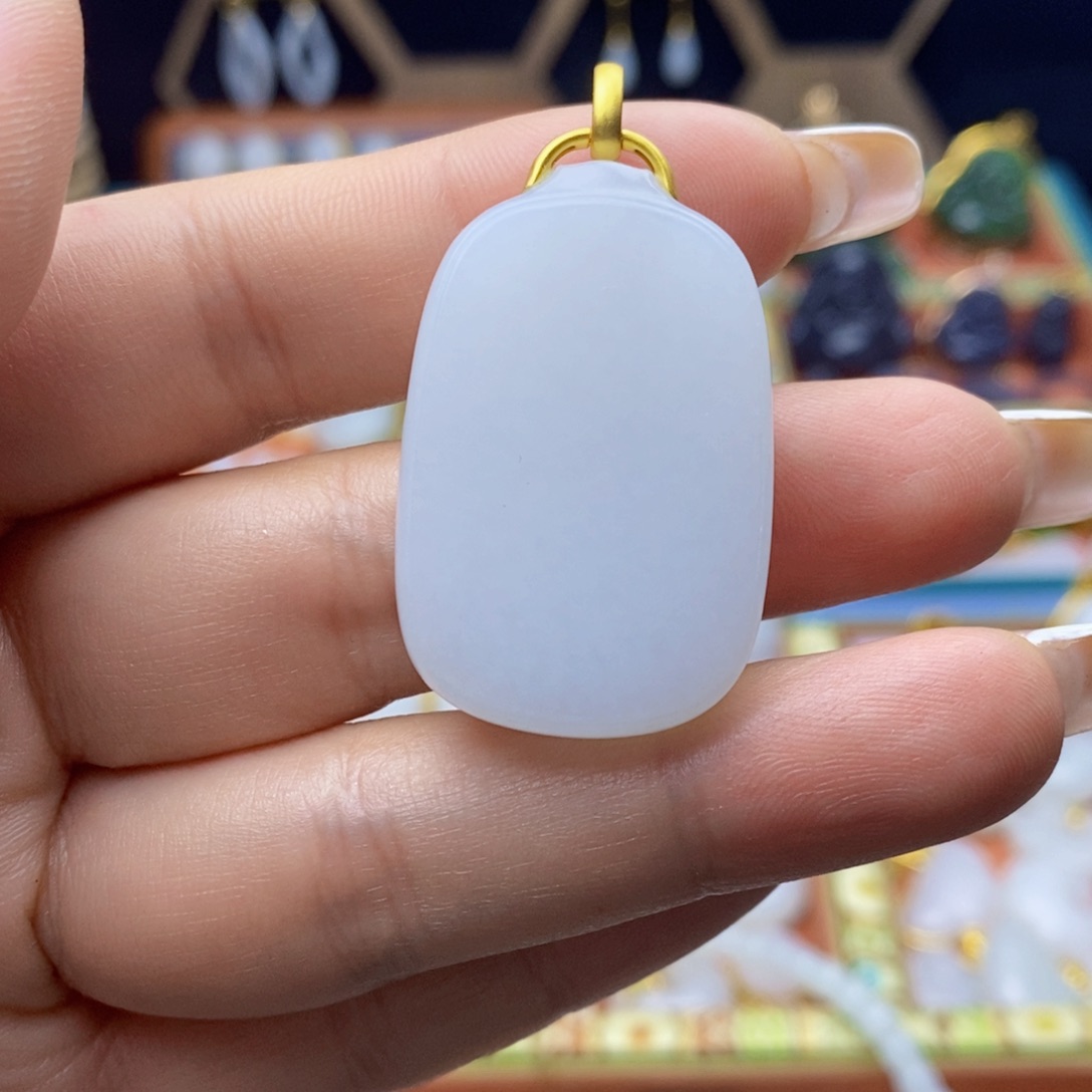 和田玉18K金镶嵌颈饰心*