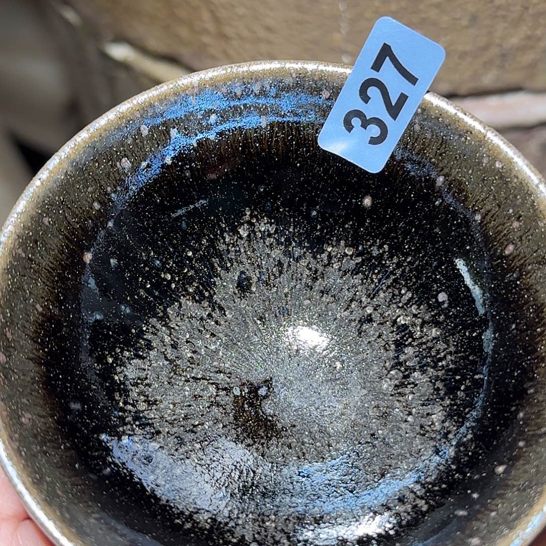 茶盏一天只喝一点奶茶