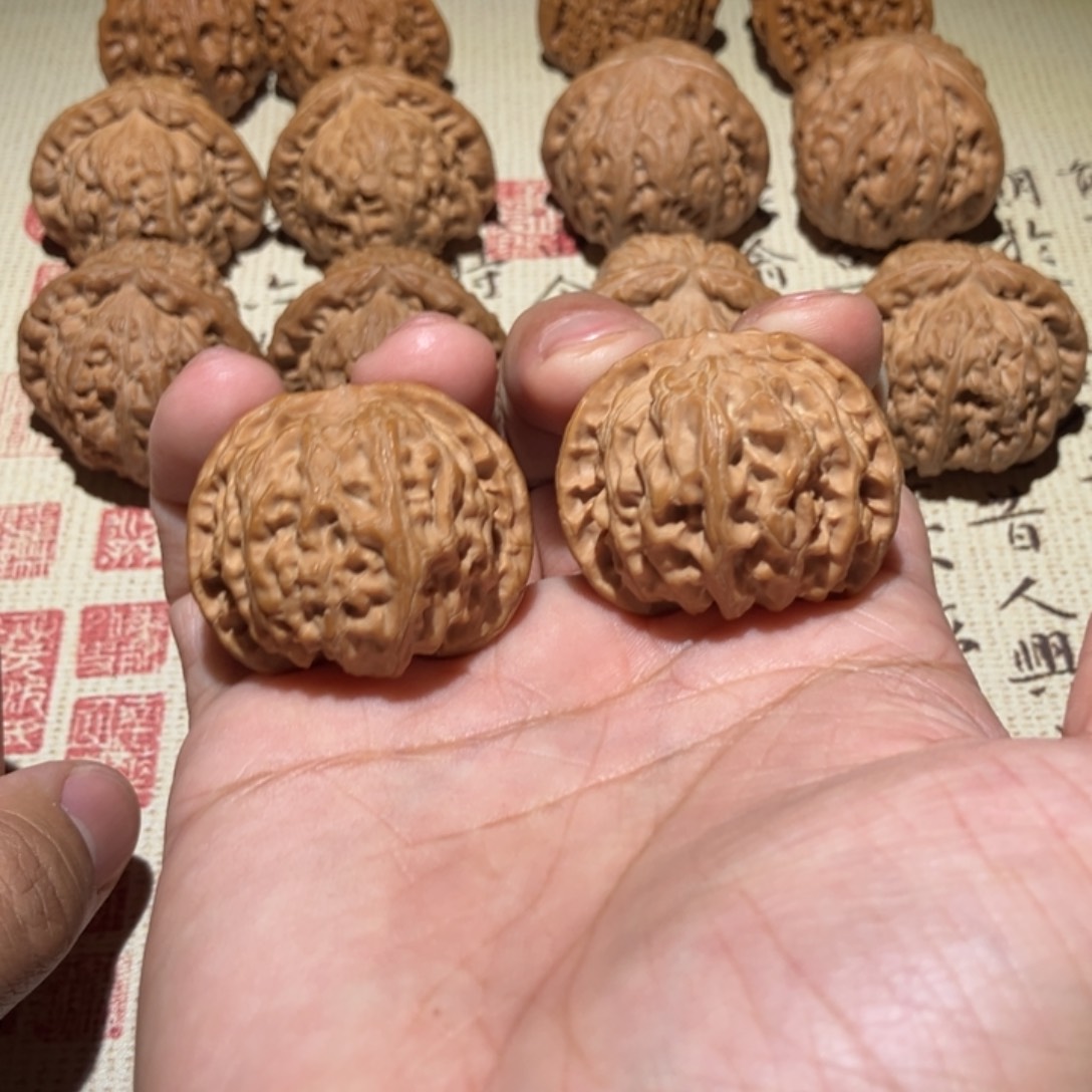 文玩核桃吊坠苹果圆38尺全品不面试