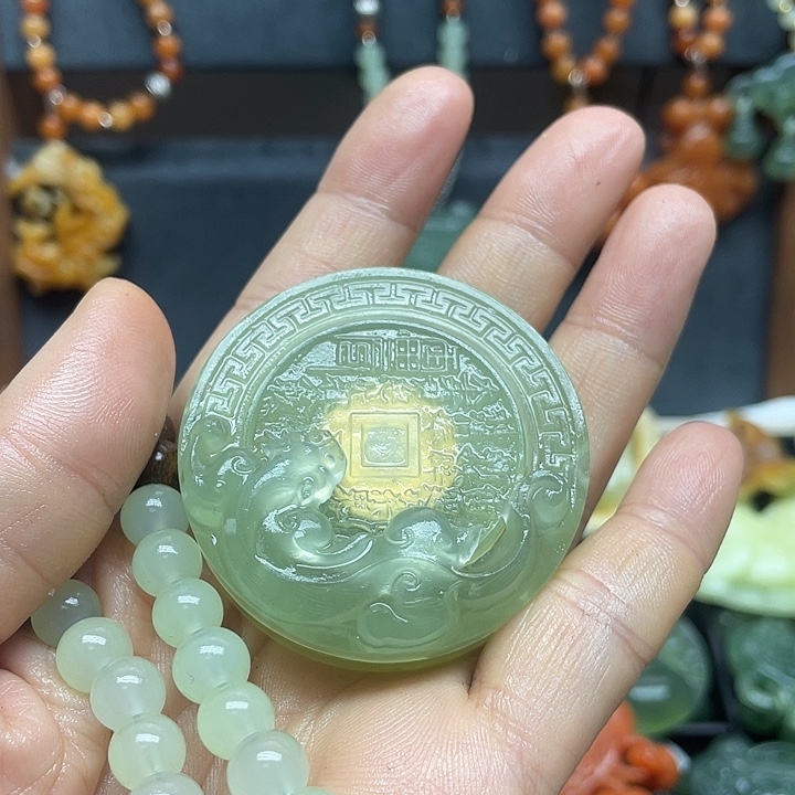 未镶嵌蛇纹石玉颈饰