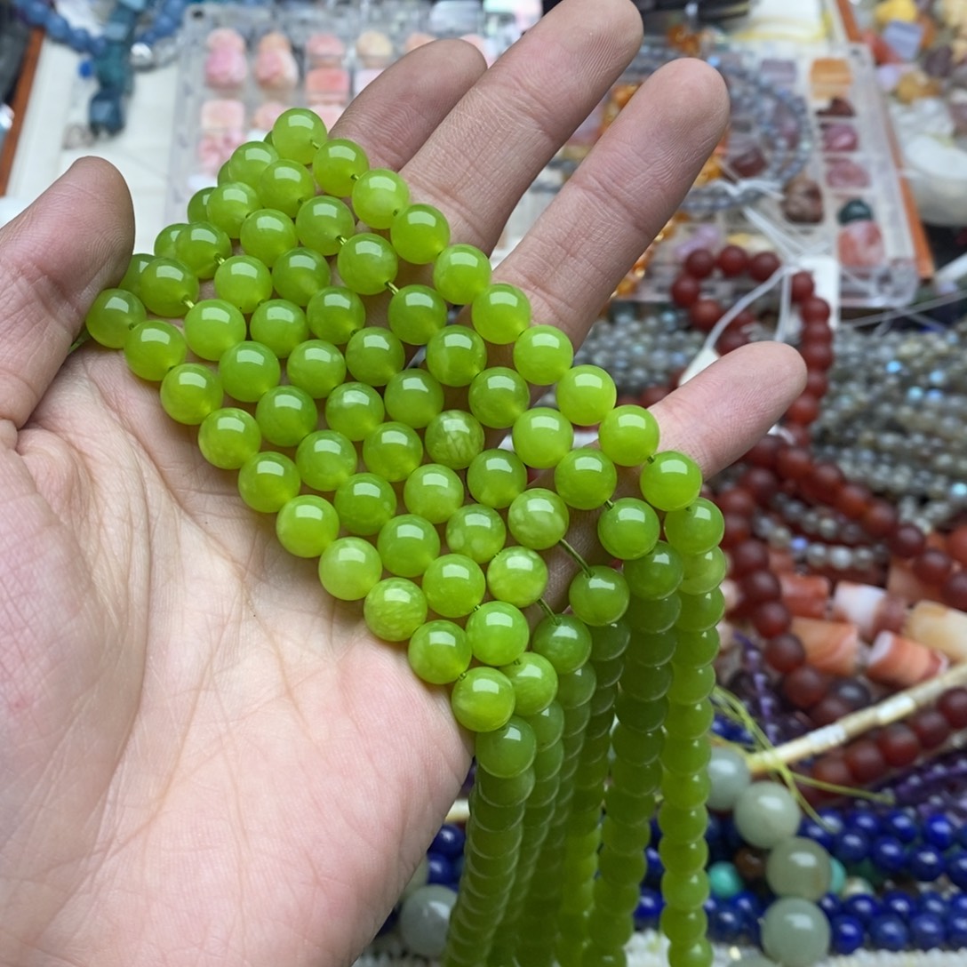 玛瑙/玉髓未镶嵌珠宝半成品一条8mm草绿青提岫玉圆珠